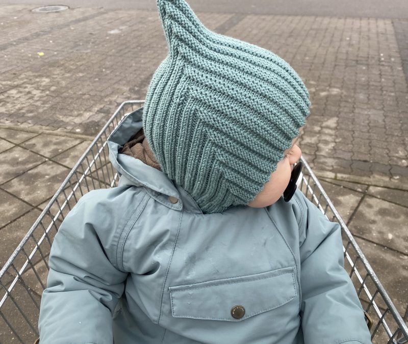 PIXIE HUE – Strikket